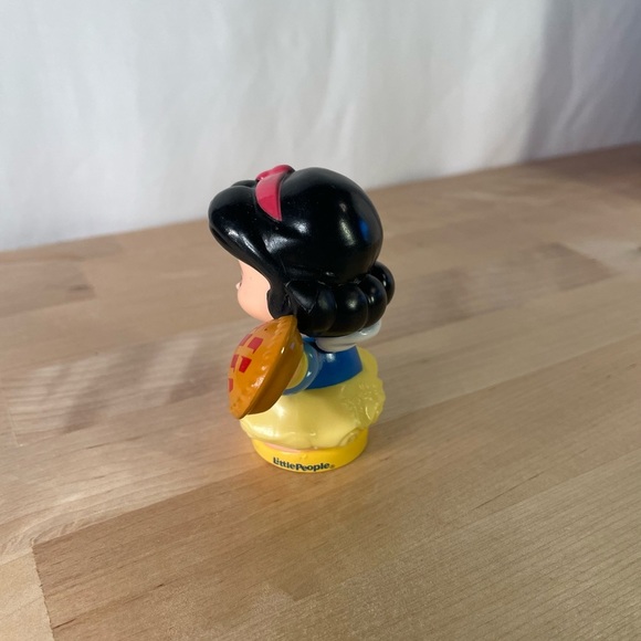 Little People Disney Princess Snow White with pie - Picture 4 of 4